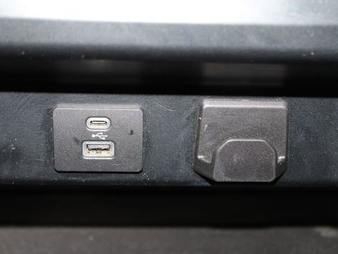 Used 2023 Ford F150 XL w/ Trailer Tow Package image 44