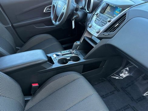 Used 2016 Chevrolet Equinox LS image 18