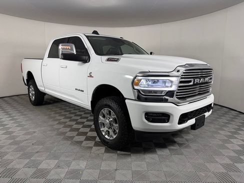 Used 2024 RAM 2500 Laramie w/ Safety Group AWD/4WD image 5