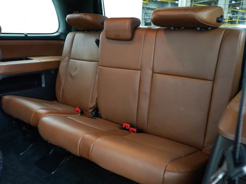 Used 2014 Toyota Sequoia Platinum AWD/4WD image 13