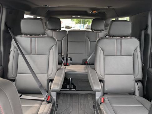 Used 2024 Chevrolet Suburban RST w/ Luxury Package AWD/4WD image 16
