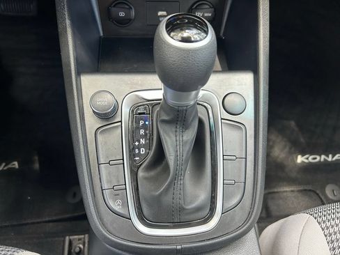 Used 2023 Hyundai Kona SE w/ Cargo Package FWD image 31