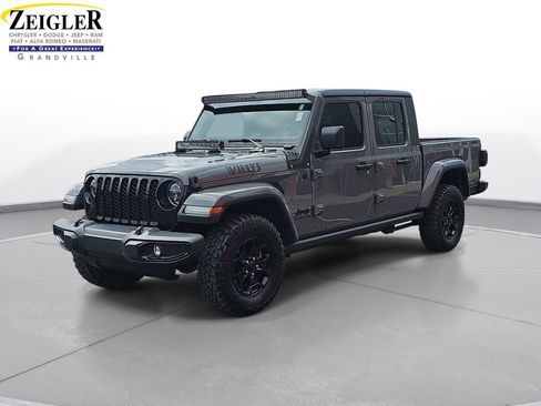 Used 2021 Jeep Gladiator Sport AWD/4WD image 1