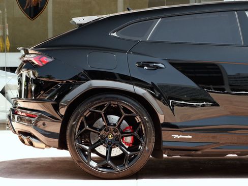 Used 2024 Lamborghini Urus Performante AWD/4WD image 31