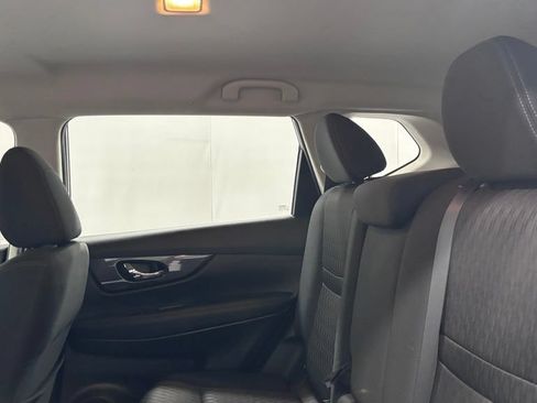 Used 2018 Nissan Rogue S AWD/4WD image 22