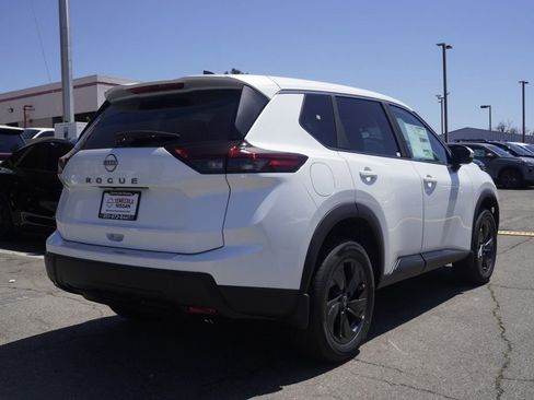 New 2026 Nissan Rogue SV FWD image 4