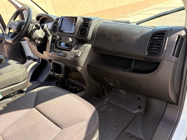 Used 2025 RAM ProMaster 2500 w/ U-Haul Equipment Group FWD image 15