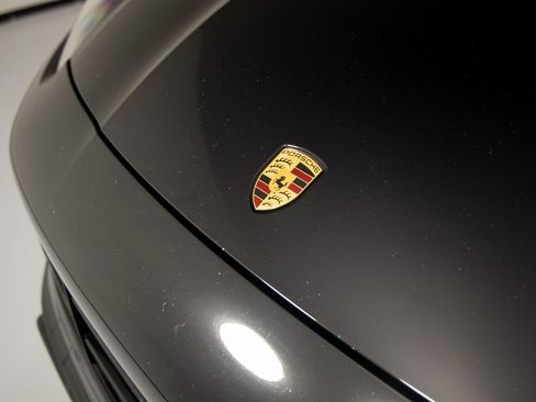 Certified 2023 Porsche Cayenne Turbo image 38