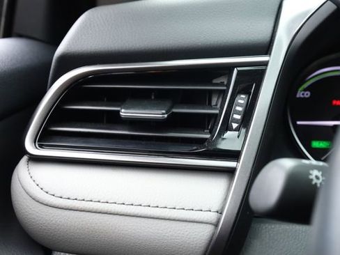 Used 2024 Toyota Camry XSE image 16