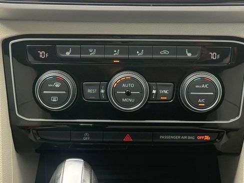 Used 2022 Volkswagen Atlas SE AWD/4WD image 4
