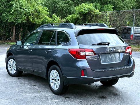 Used 2016 Subaru Outback 2.5i Premium image 3