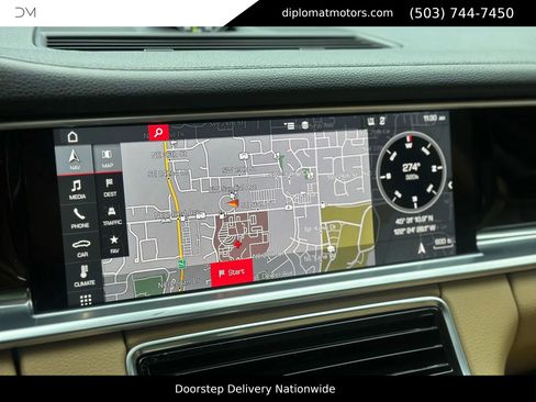 Used 2018 Porsche Panamera 4 image 28