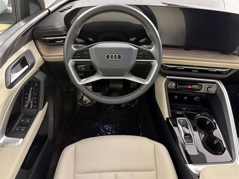 Used 2025 Audi Q5 Premium w/ Convenience Package AWD/4WD image 13