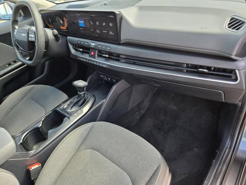 Used 2025 Kia K4 FWD image 31