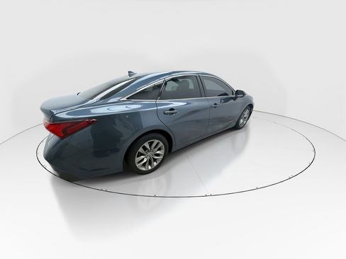 Used 2021 Toyota Avalon XLE image 8