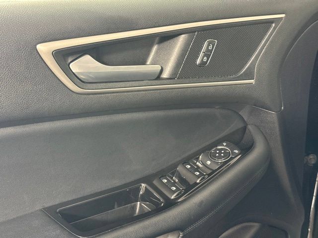 Used 2019 Ford Edge SEL w/ Equipment Group 201A AWD/4WD image 14