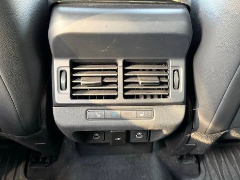 Certified 2026 Land Rover Range Rover Evoque Dynamic SE image 33