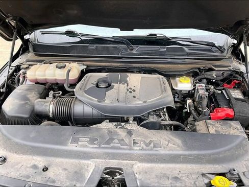 Used 2025 RAM 1500 Big Horn AWD/4WD image 31
