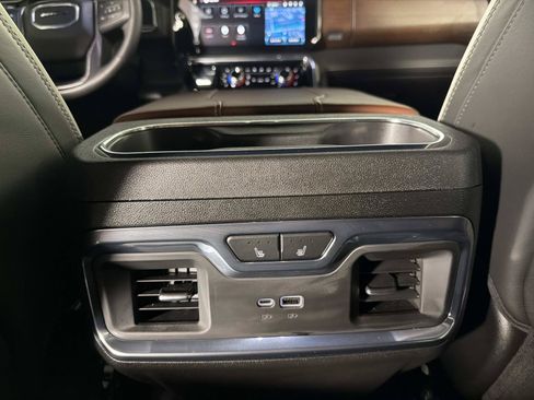 Used 2025 GMC Sierra 1500 Denali Ultimate AWD/4WD image 36