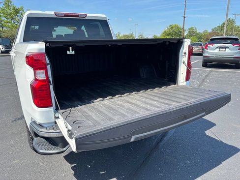 Used 2022 Chevrolet Silverado 1500 LT w/ Z71 Off-Road Package AWD/4WD image 19