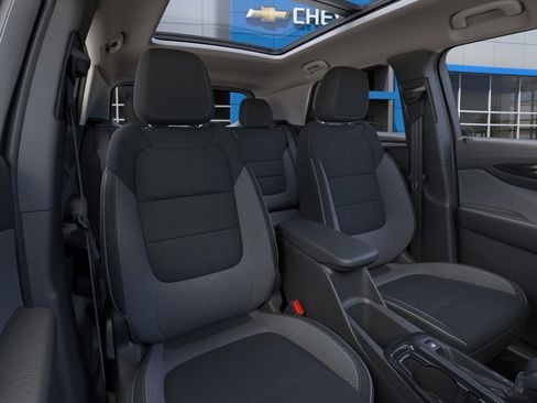 New 2026 Chevrolet TrailBlazer LT w/ LT Cold Weather Package FWD image 40