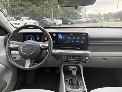 Certified 2025 Hyundai Kona SEL AWD/4WD image 22