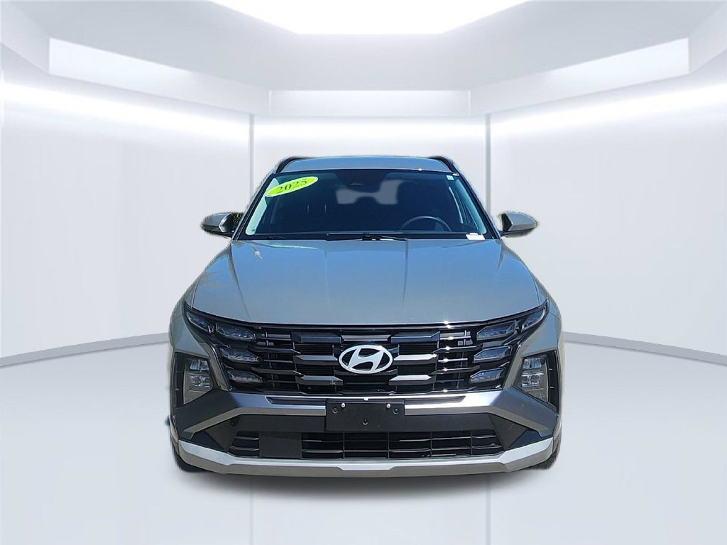 Used 2025 Hyundai Tucson SEL FWD image 2