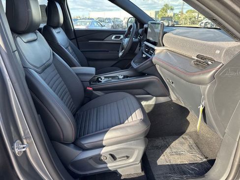 New 2025 Ford Explorer ST-Line w/ Premium Package image 26