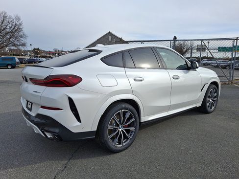 New 2026 BMW X6 xDrive40i image 7