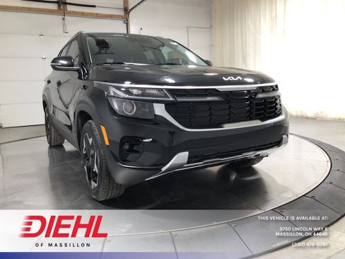 New 2025 Kia Seltos EX image 1