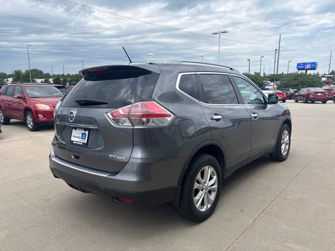 Used 2016 Nissan Rogue SV w/ SV Moonroof Package AWD/4WD image 5