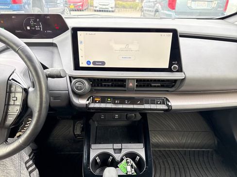 Used 2024 Toyota Prius XLE image 21