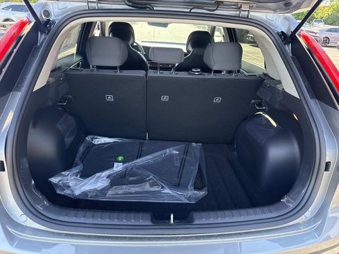 New 2026 Kia Niro LX FWD image 4