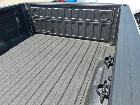 New 2026 RAM 1500 Laramie AWD/4WD image 14
