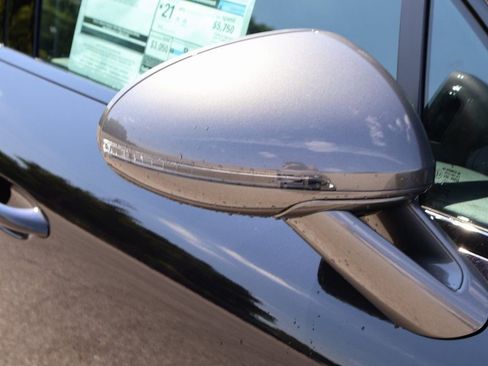 New 2025 Porsche Macan image 15