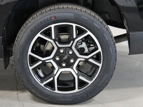 New 2026 Ford Maverick Lariat AWD/4WD image 16