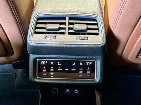 Used 2022 Audi e-tron Premium image 23