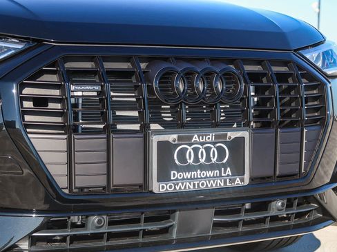 New 2025 Audi Q3 2.0T Premium image 5