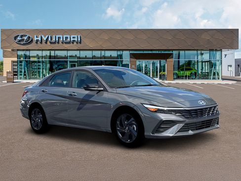 Used 2026 Hyundai Elantra Sport FWD image 10