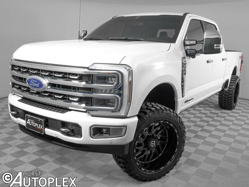 Used 2024 Ford F250 Platinum w/ FX4 Off-Road Package AWD/4WD image 1