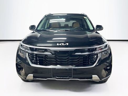 Used 2025 Kia Seltos EX w/ EX Sunroof Package AWD/4WD image 2