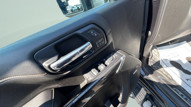 Used 2020 GMC Sierra 2500 AT4 w/ AT4 Premium Package AWD/4WD image 10