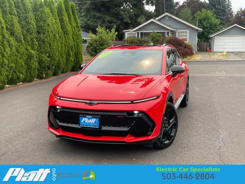 Used 2025 Chevrolet Equinox EV RS FWD image 1
