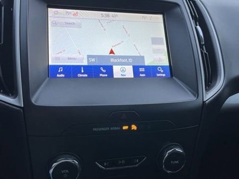 Used 2020 Ford Edge SEL w/ Convenience Package image 40