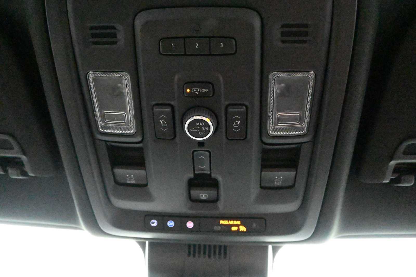 Used 2023 GMC Yukon XL Denali Ultimate AWD/4WD image 27
