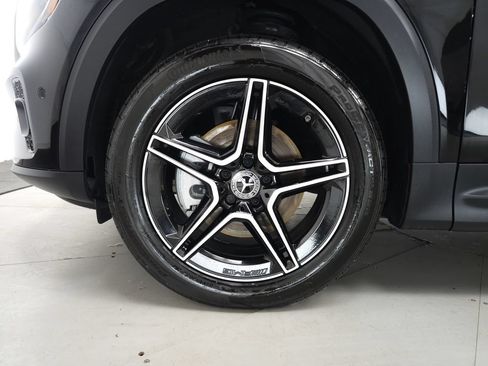 Certified 2026 Mercedes-Benz GLB 250 4MATIC image 32