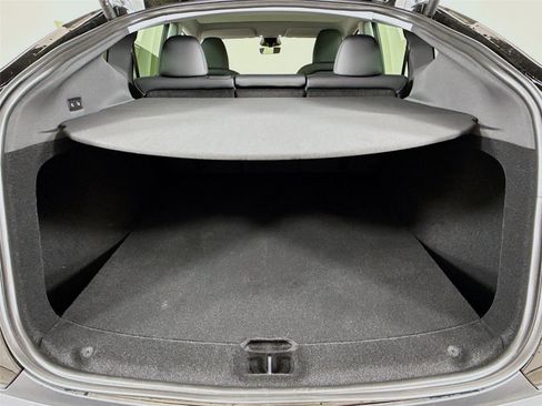 Used 2026 Tesla Model Y 2WD image 21