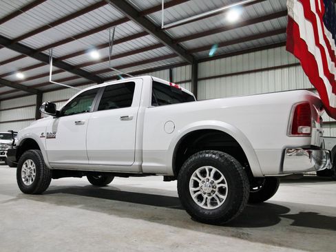 Used 2015 RAM 2500 Laramie w/ Convenience Group AWD/4WD image 8