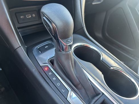 Used 2022 Chevrolet Equinox LS AWD/4WD image 33