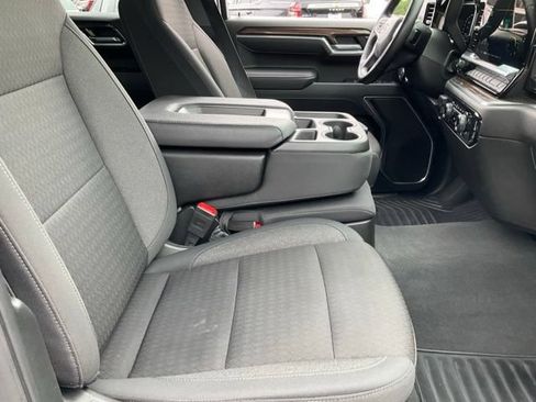 Used 2025 Chevrolet Silverado 1500 LT AWD/4WD image 19
